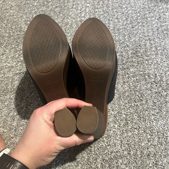 JESSICA SIMPSON HEELS - Picture 2 of 2